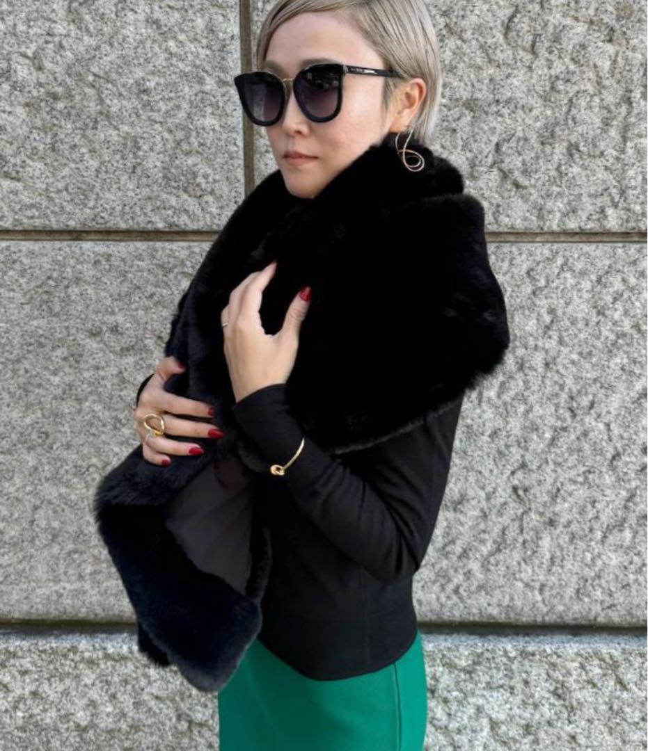 ジェンヌJENNEリッチボリュームファーケープ ブラック【タグ付き新品】