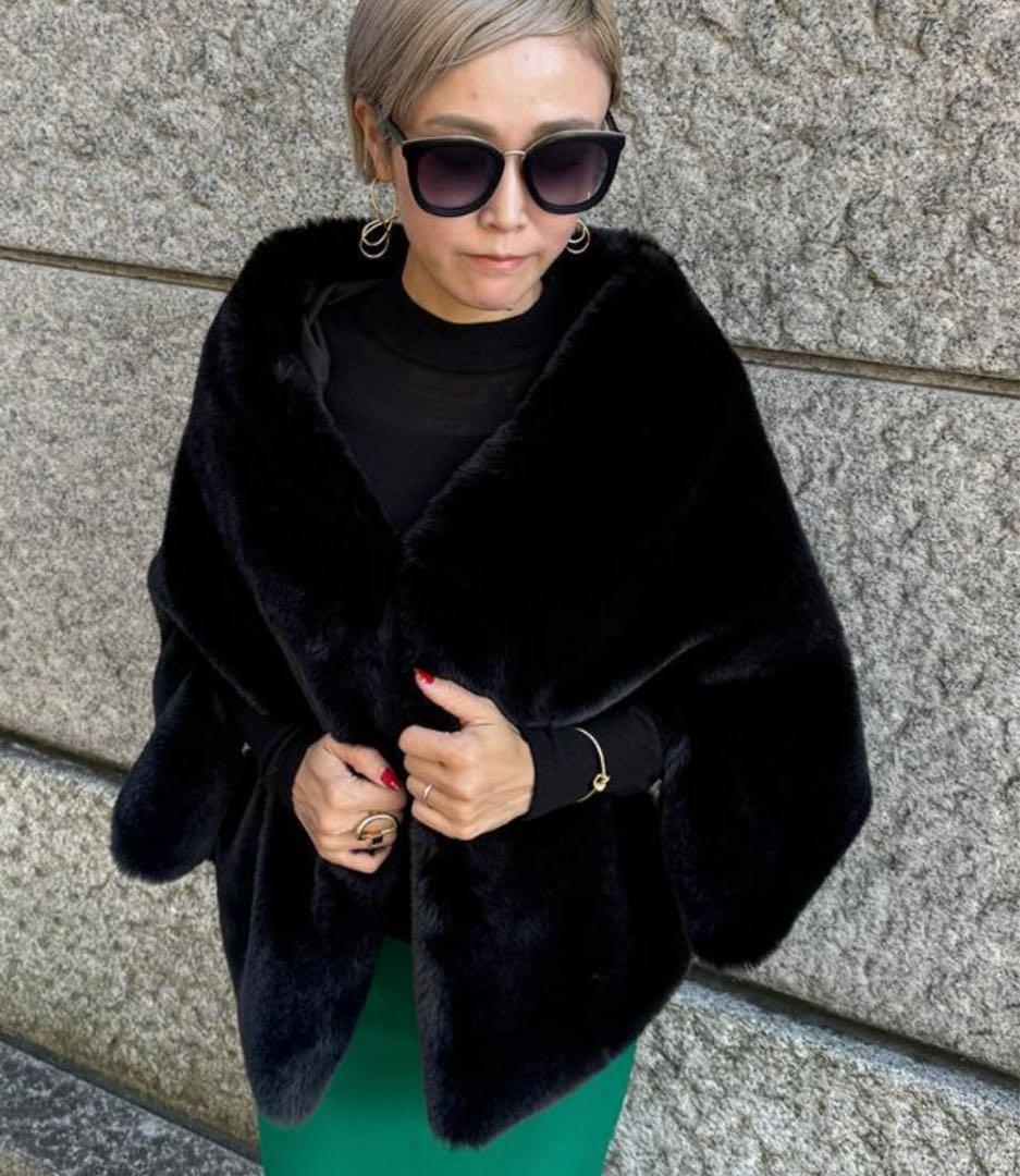 ジェンヌJENNEリッチボリュームファーケープ ブラック【タグ付き新品】