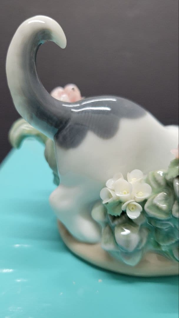 リヤドロ LLADRO にらめっこ にらみあい 猫とカエル 陶器 置物 廃盤