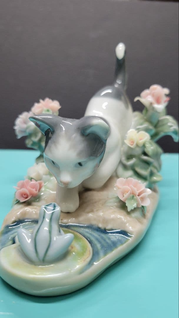 リヤドロ LLADRO にらめっこ にらみあい 猫とカエル 陶器 置物 廃盤