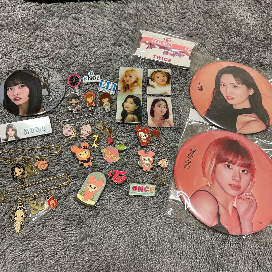twice 缶バッジ ピンバッジ キーホルダー