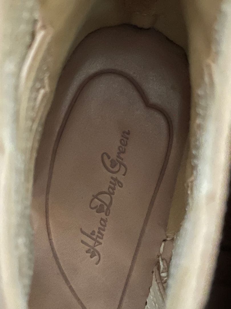 新品★ヒナデイグリーン 厚底 グラディエーター レザーサンダル （ベージュ）