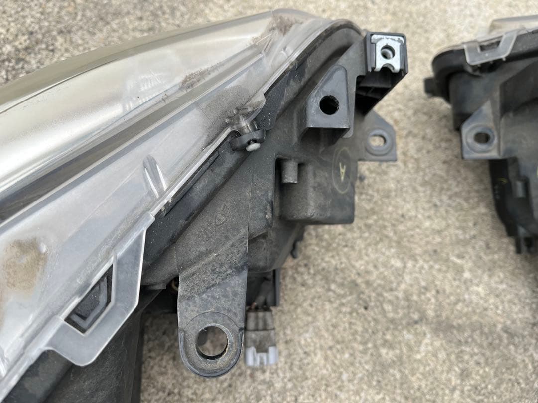 21系　前期　クラウンアスリート　ハイブリッド　ヘッドライト左右