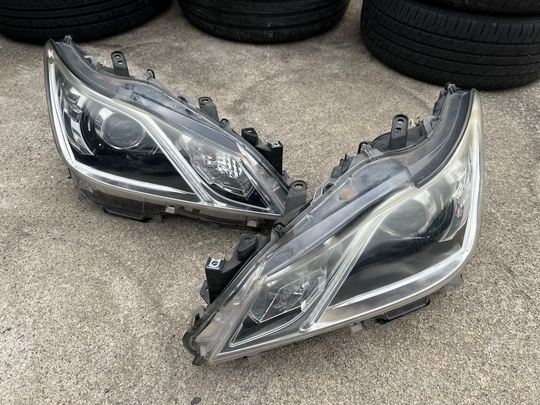 21系　前期　クラウンアスリート　ハイブリッド　ヘッドライト左右