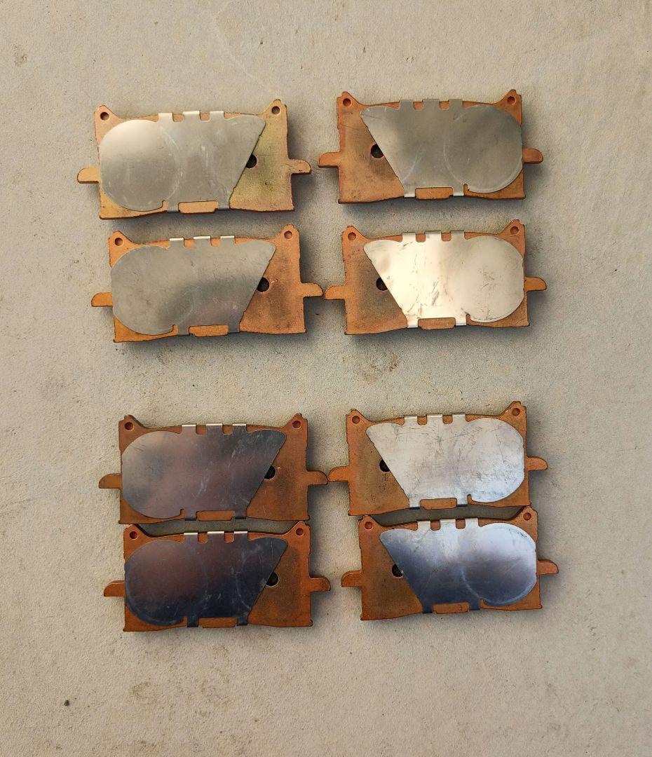 ホンダCBR650フロントブレーキキャリパーとパッドセット