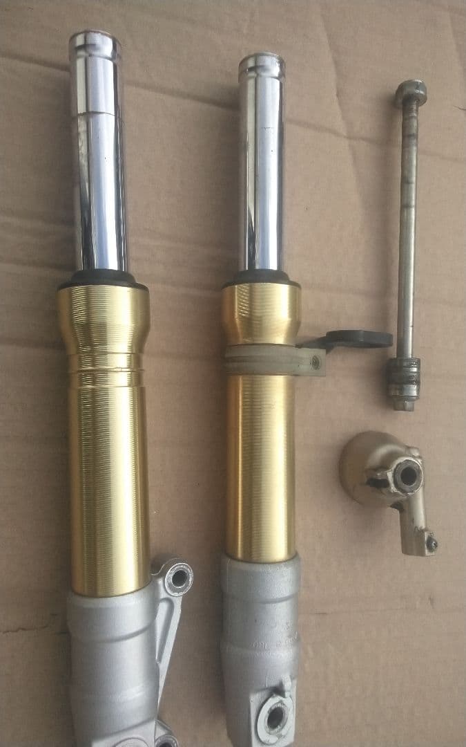 ライブディオZX 前後金ホイールとフロントフォーク　美品