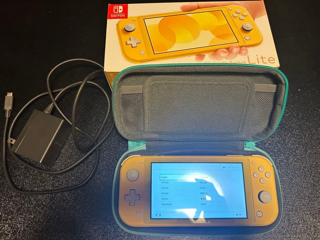 Switchライト 黄色