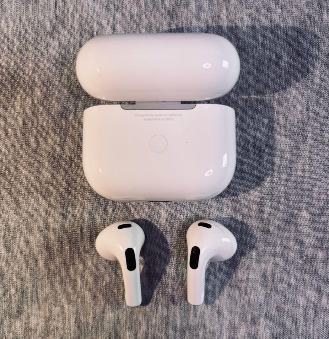 AirPods3本体 ホワイト 充電ケース付き