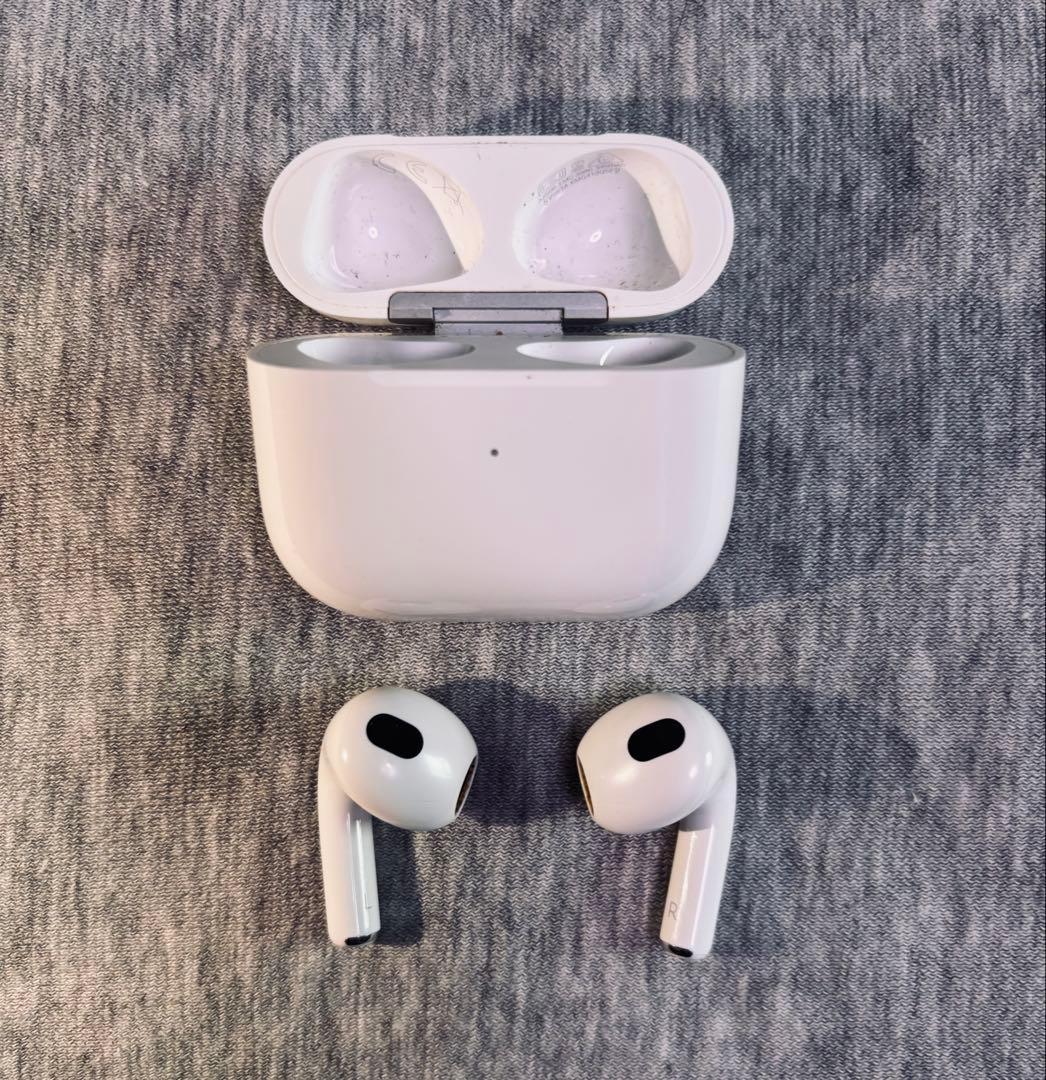 AirPods3本体 ホワイト 充電ケース付き