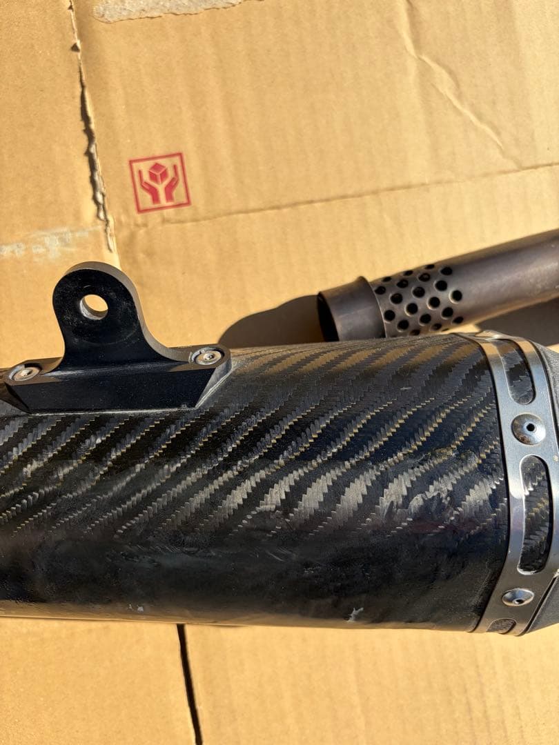 【訳あり】　390DUKE SCORPION セルケトテーパーカーボンマフラー