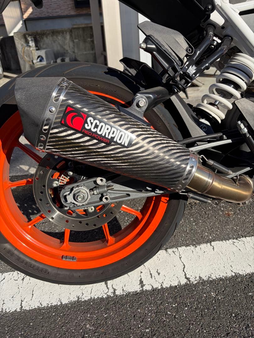 【訳あり】　390DUKE SCORPION セルケトテーパーカーボンマフラー