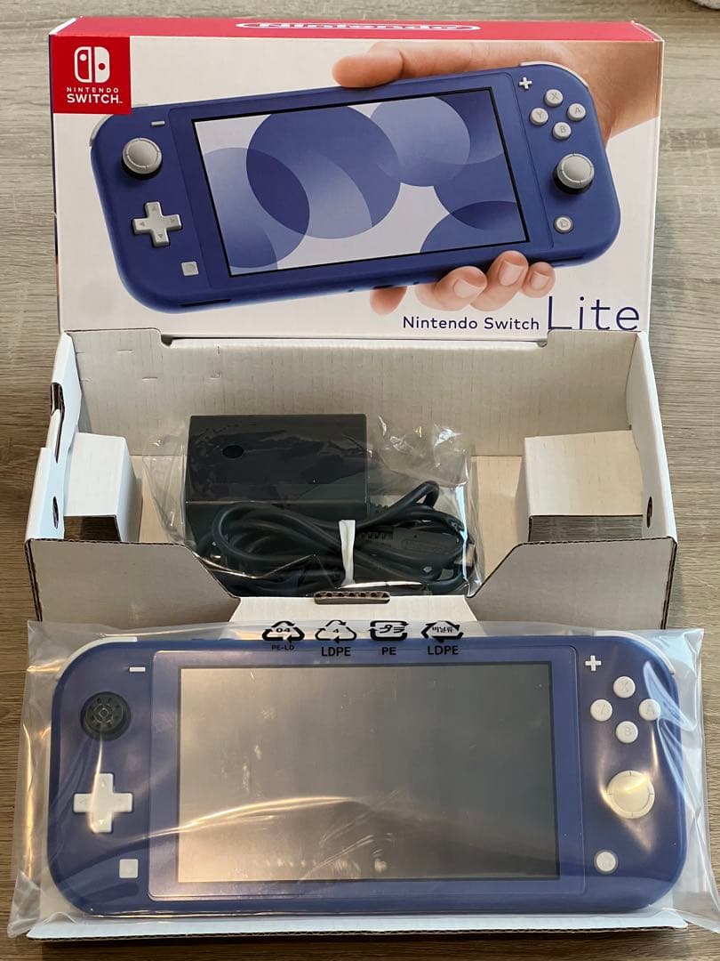 【美品】Nintendo Switch Lite ブルー本体 箱付