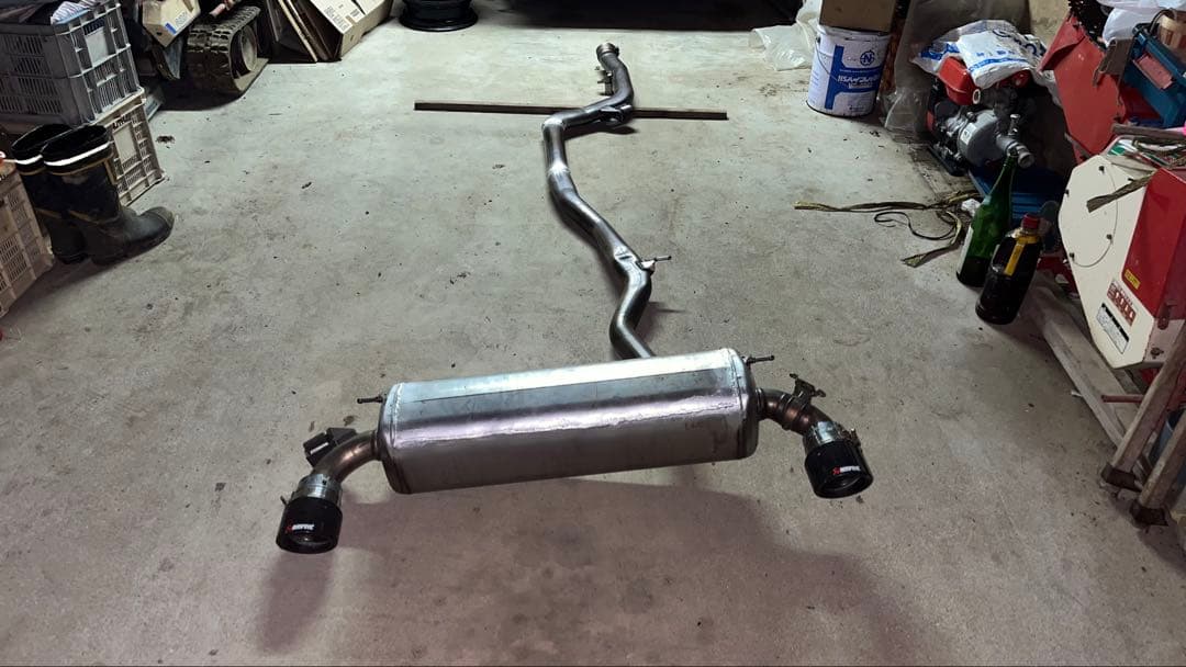 GRスープラ　純正マフラー　中抜き加工