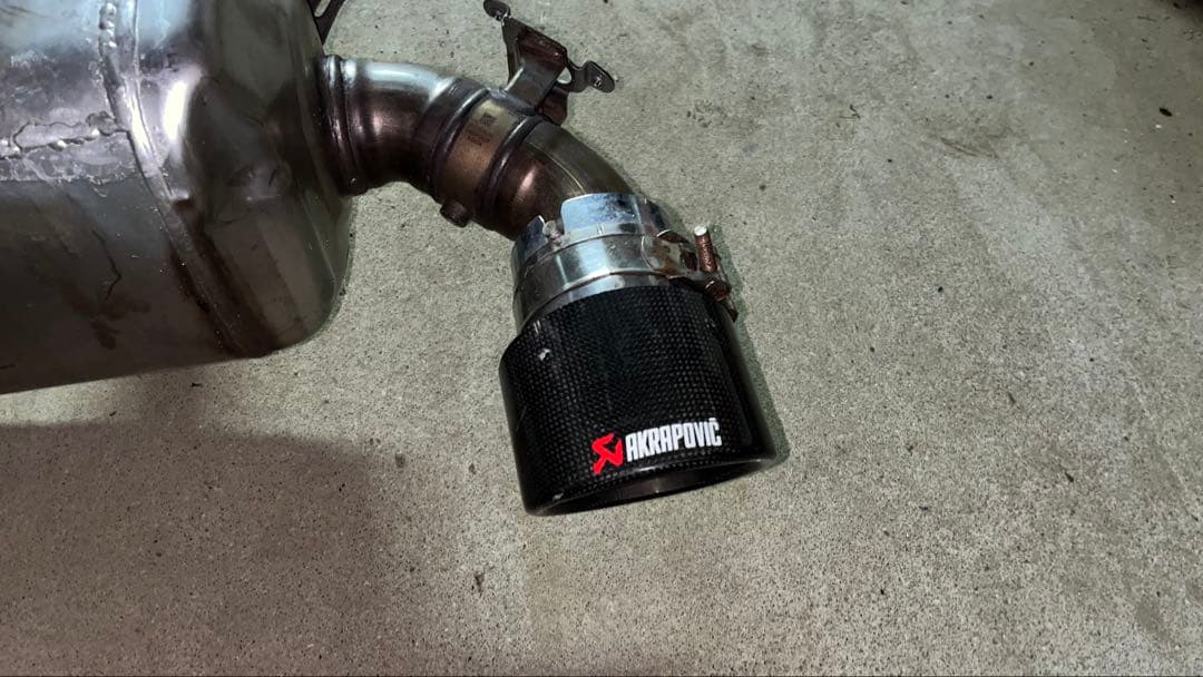 GRスープラ　純正マフラー　中抜き加工