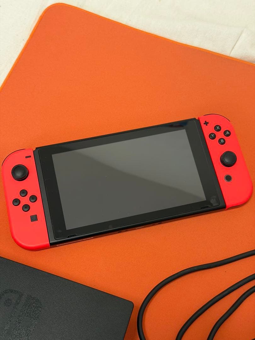 Nintendo Switch 本体　ケーブル付属