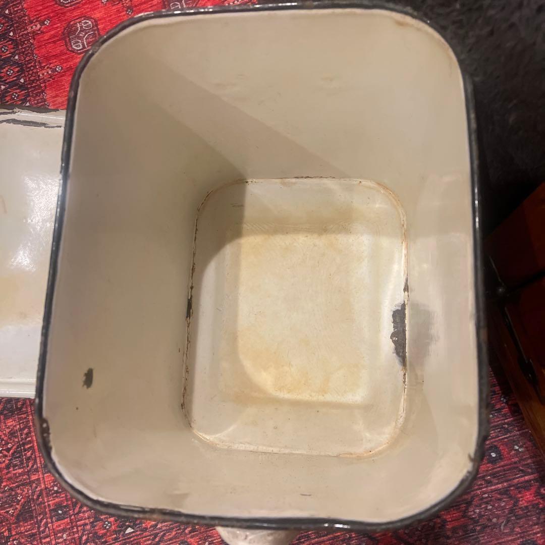 ꕤイギリスアンティークꕤブレット缶