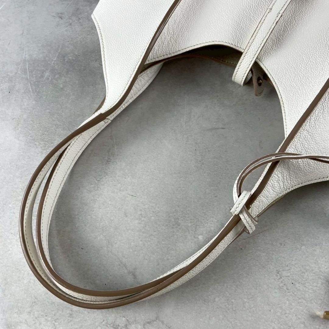 美品✨ TOD'S タイムレス トートバッグ ベージュ ポーチ付き　ホワイト