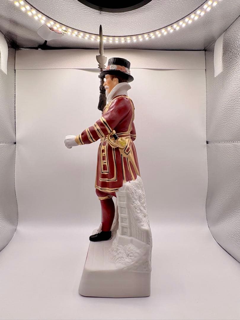 l*7様 【おまけつき】Beefeater 陶製ディスプレイ フィギュア