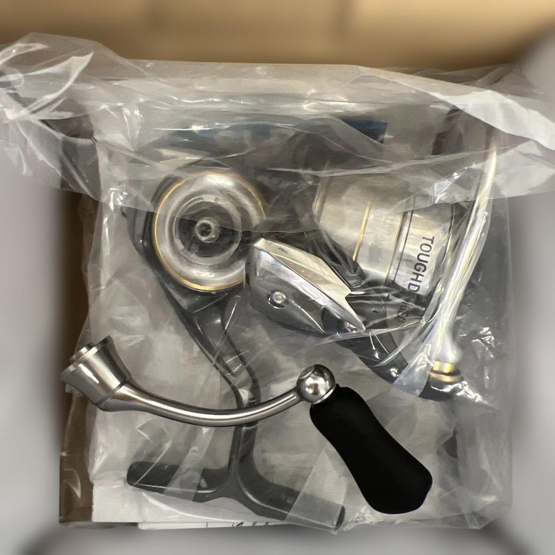 261073 DAIWA FC LT2000S-XH 20ルビアス