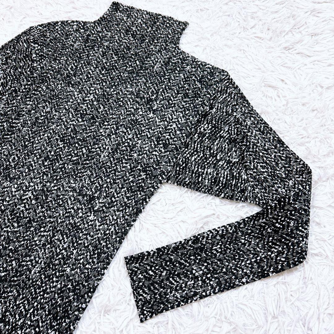 【美品】プリーツプリーズ 総柄ハイネックカットソー モノトーン イッセイミヤケ