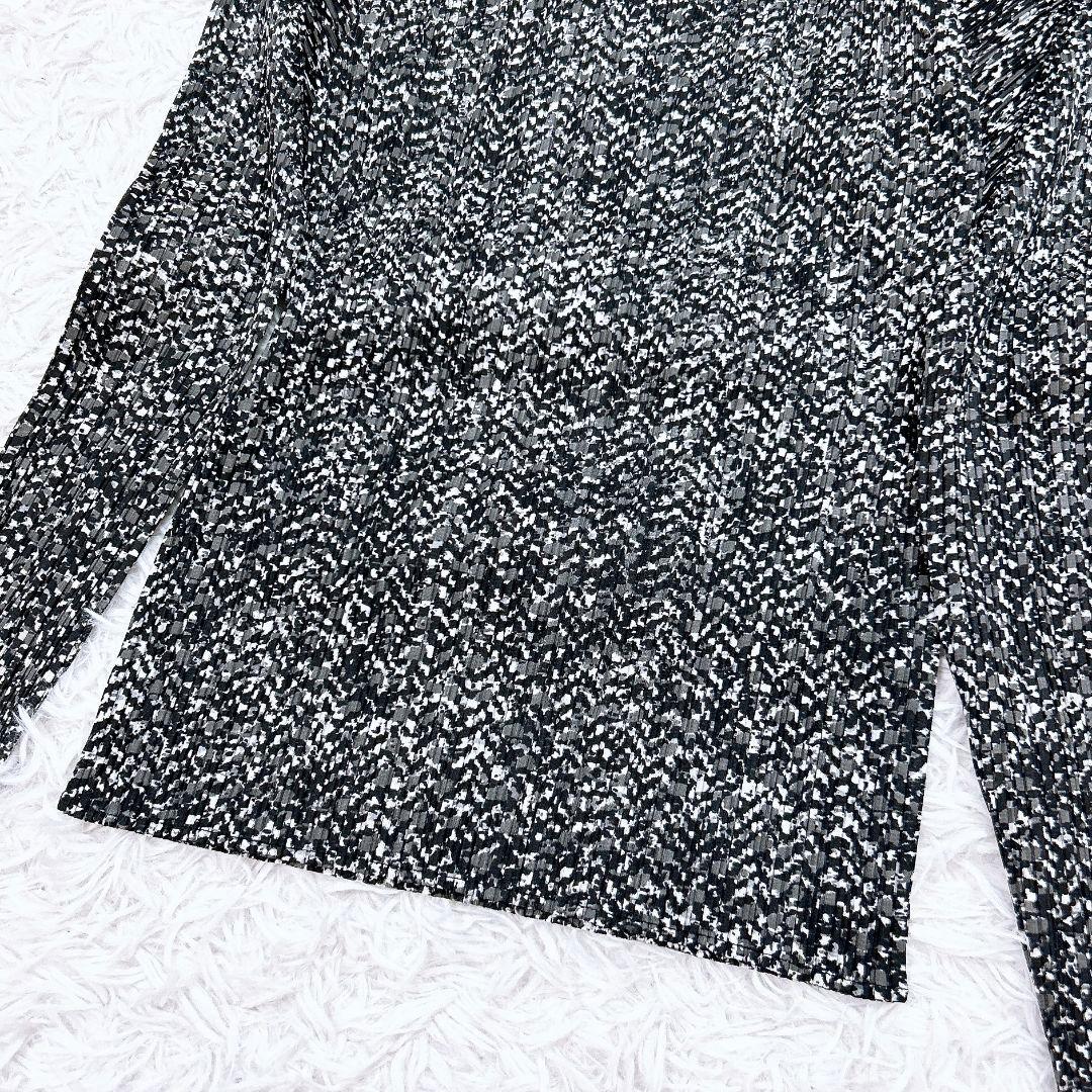 【美品】プリーツプリーズ 総柄ハイネックカットソー モノトーン イッセイミヤケ