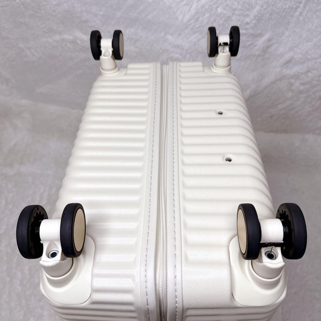 極美品　HaNT Hejhej ハント　ヘイヘイ　キャリーケース　70L　4輪