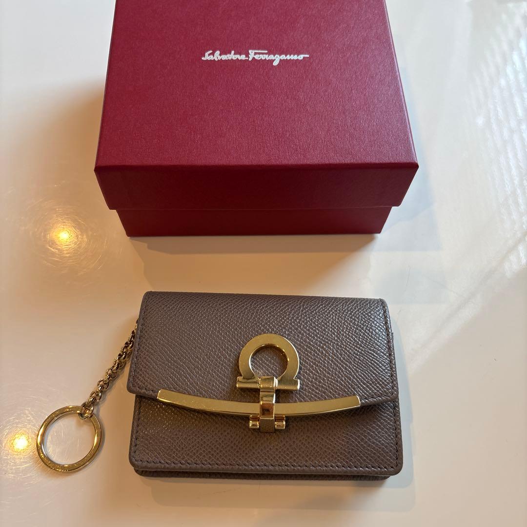 フェラガモ　ferragamo キーケース　カードケース