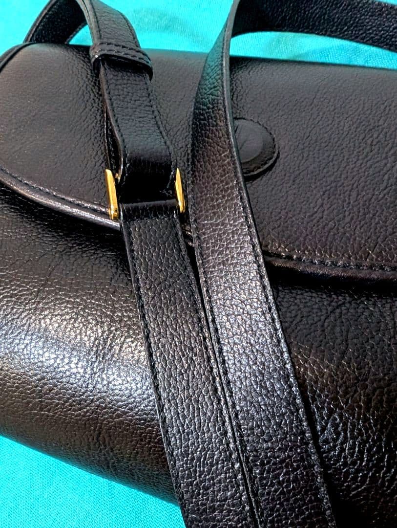 ♥極美品♥グッチ GUCCI ショルダーバッグ レザー 斜めがけ ブラック