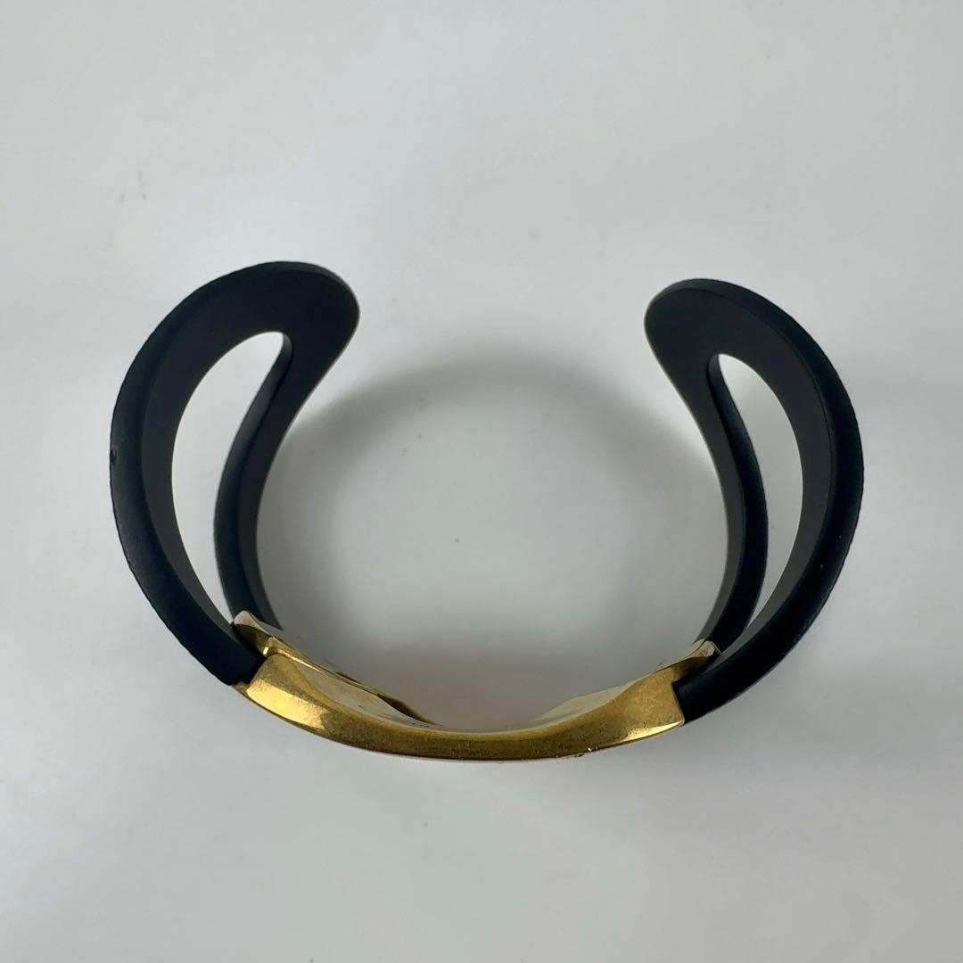 【美品】TOD'S ケイト ブラック ゴールド バングル レディース