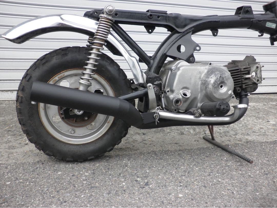 しーちゃん出品。モンキー 鉄管マフラー　ベーシック改/ワイド