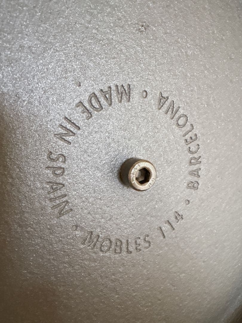 MOBLES 114・BARCELONA モブレス　ハンガーラック　スペイン