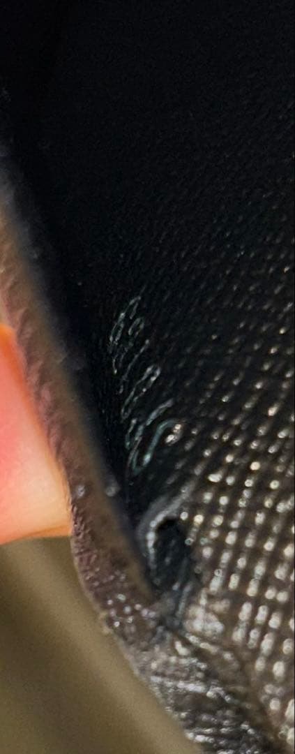 ルイヴィトン　タイガ　ポルトフォイユミュルティプル　ブラック