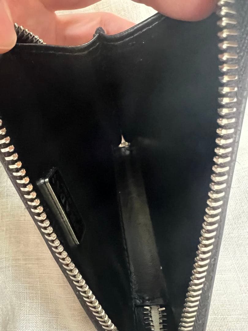 【極美品】PRADA 三角形ケース ブラック　ショルダーバッグ　ポーチ