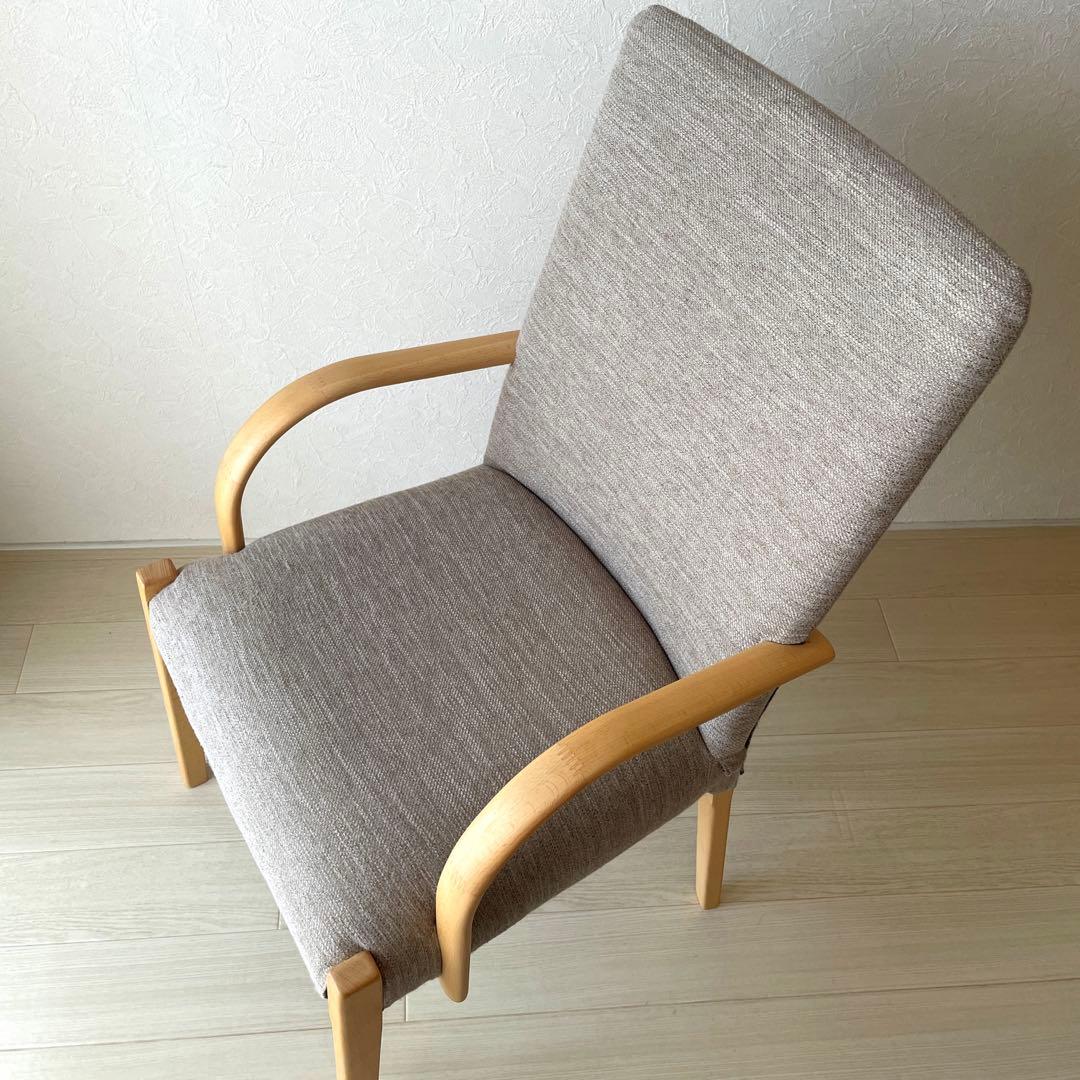 hoco●ニトリ●北欧レトロ　天然木製ダイニングチェア肘付き　1脚