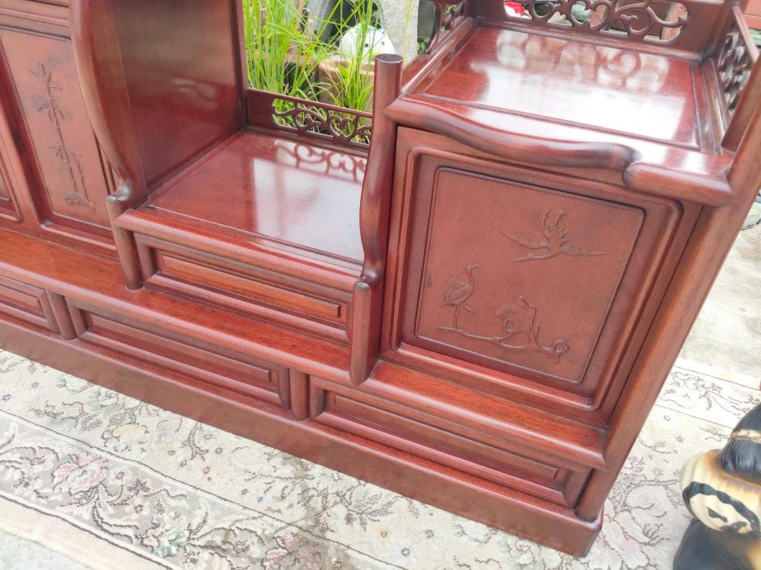 (送料設置込み)高級茶棚☆茶箪笥☆唐木飾り棚☆収納棚☆透かし彫り☆無垢