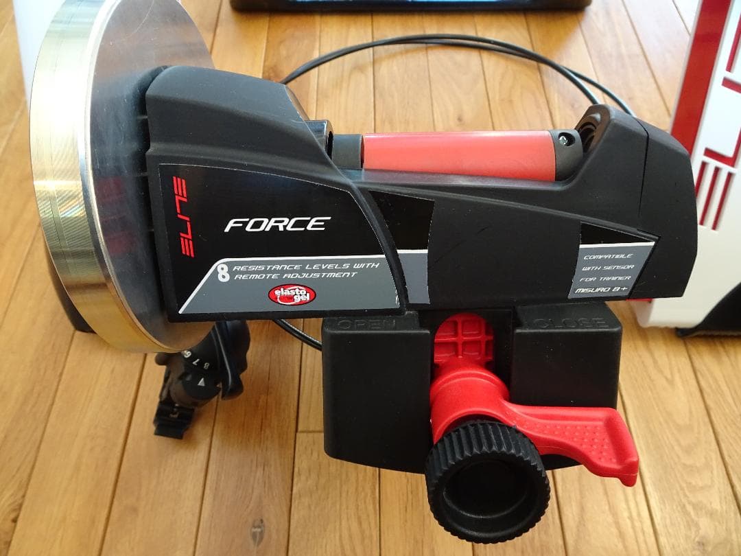 ELITE　NOVO FORCE　前輪ブロック　ローラー汗防止カバー