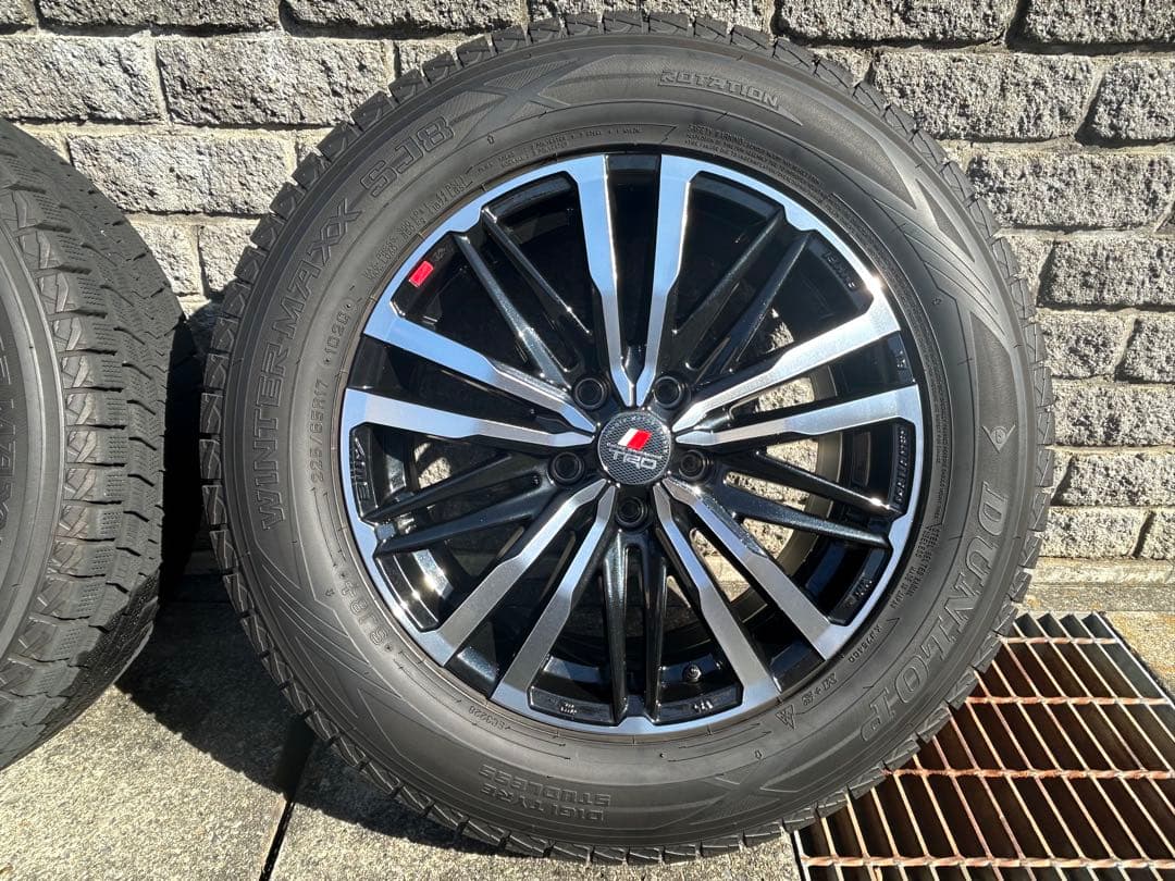 美品送料込　アルミ付スタッドレスタイヤ４本　黒ナット付225/65-17 SUV