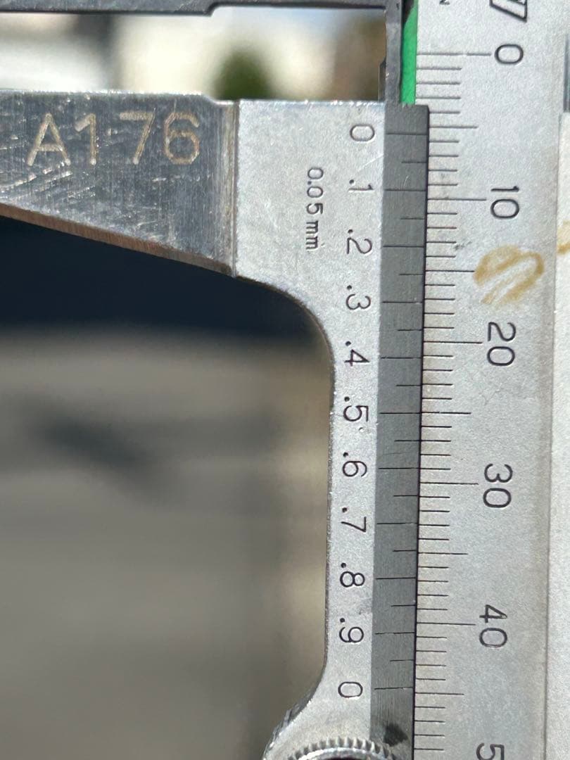 美品送料込　アルミ付スタッドレスタイヤ４本　黒ナット付225/65-17 SUV