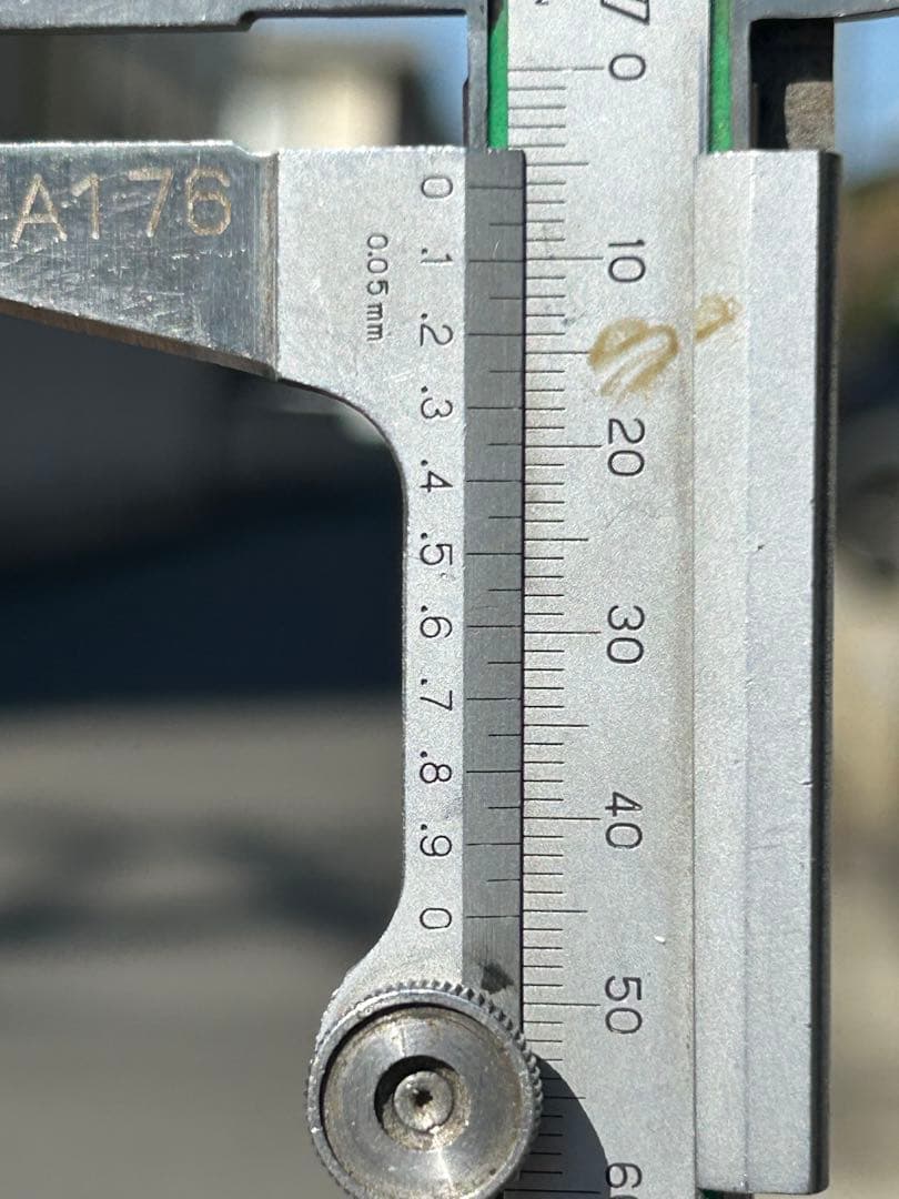 美品送料込　アルミ付スタッドレスタイヤ４本　黒ナット付225/65-17 SUV