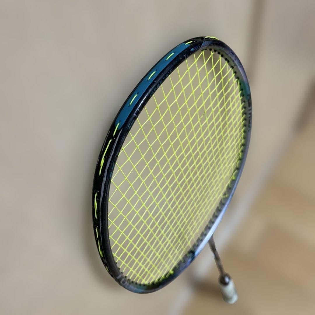 ヨネックス　バドミントンラケット　アストロクス88sツアー