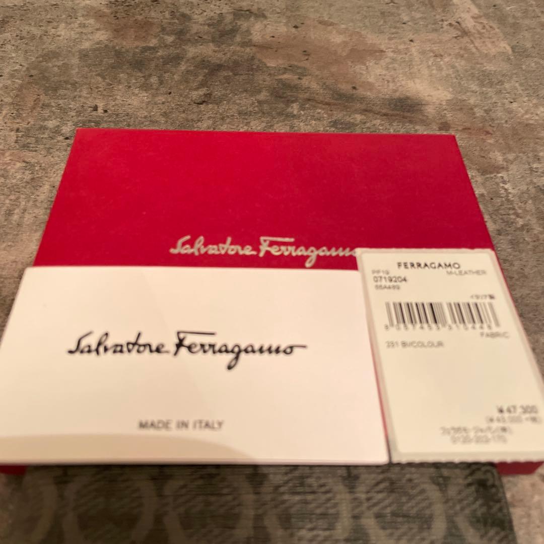 【新品】Salvatore Ferragamo 財布