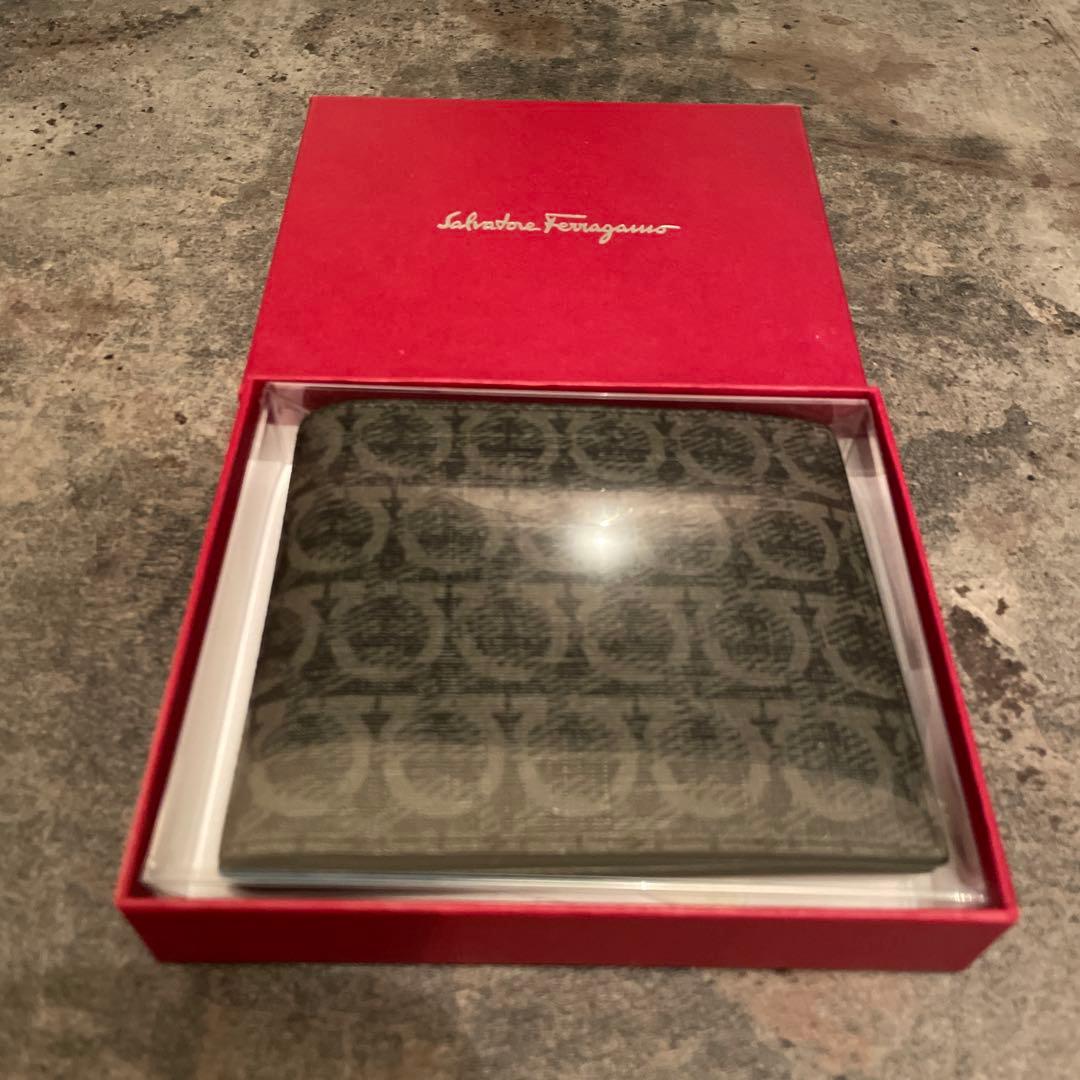 【新品】Salvatore Ferragamo 財布