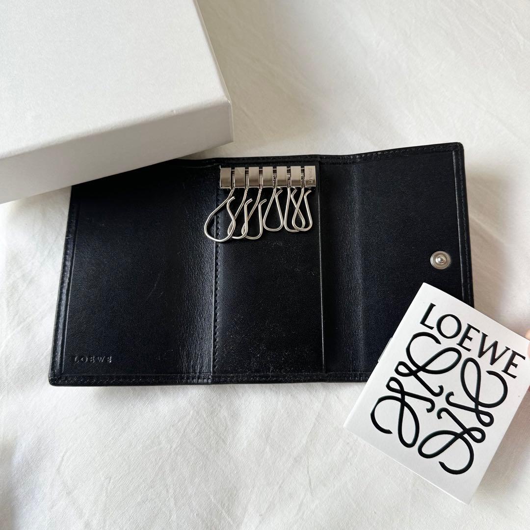 【新品美品】LOEWE ブラック レザー アナグラムキーケース