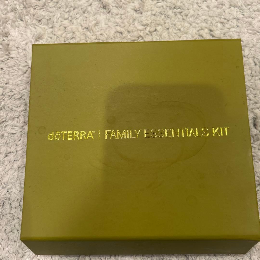 doTERRA ファミリーエッセンシャルズキット 10本セット