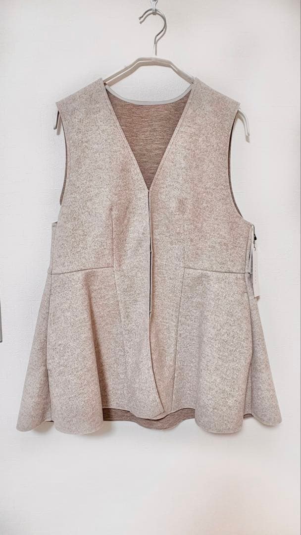 CYNICAL シニカル 新作　ペプラム風ウーレットベスト　ジレ