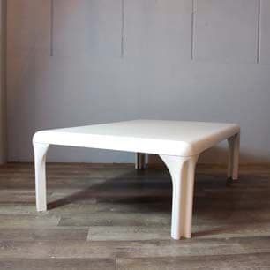 アルテミデ　ミラノ　コーヒーテーブル