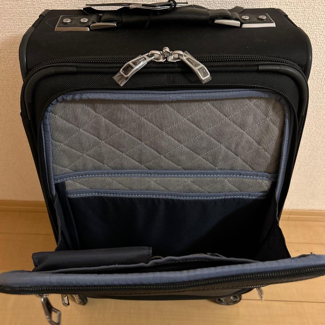【新品未使用】Travelpro キャリーケース