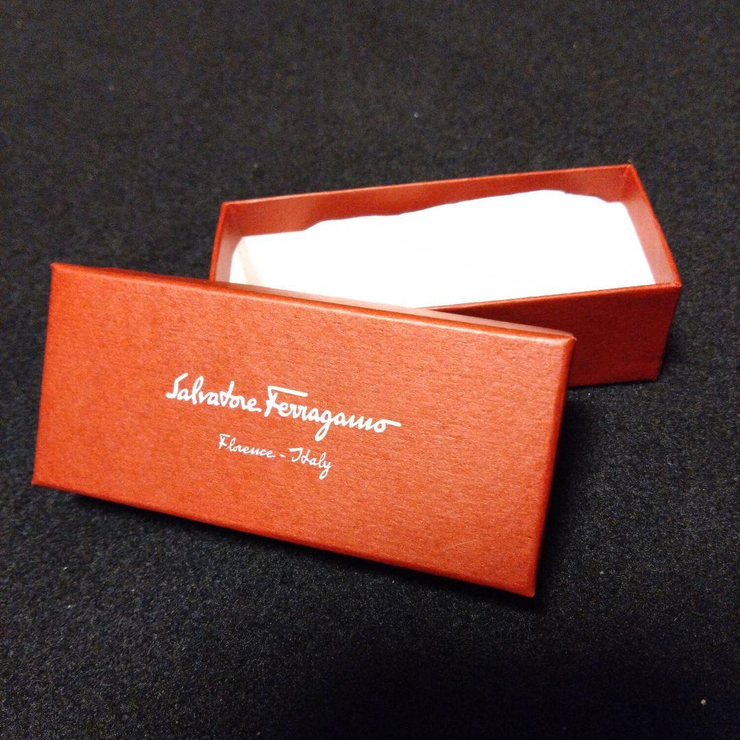 【サルヴァトーレフェラガモ】Florence-Haly ヘアピン　レッドゴールド