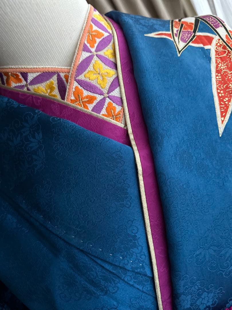 るう様専振袖フルセット ロイヤルブルー 竹笹模様 金駒刺繍