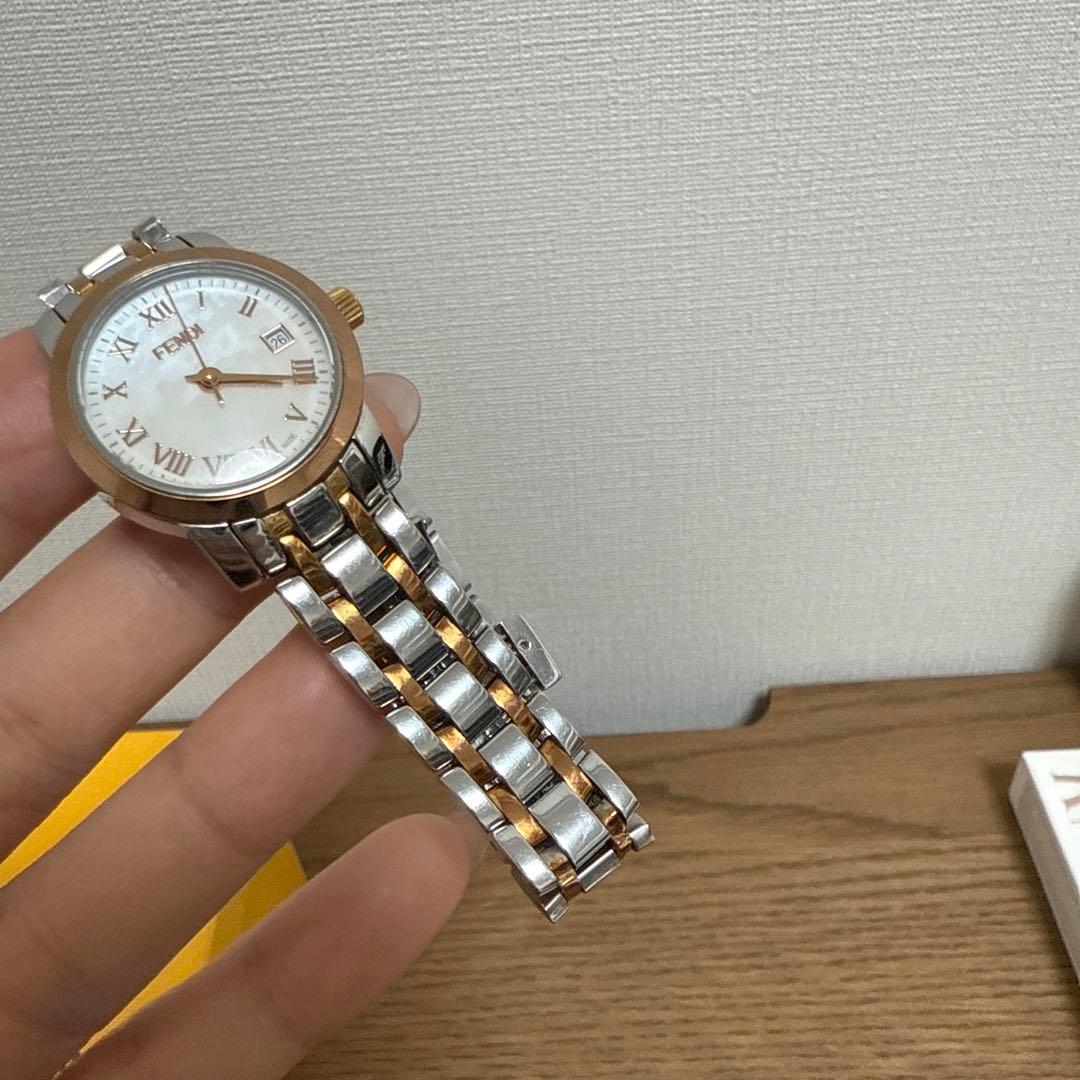 FENDI 腕時計　レディース